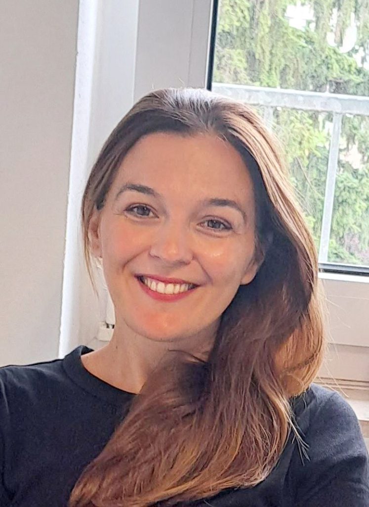 Claudia Varella